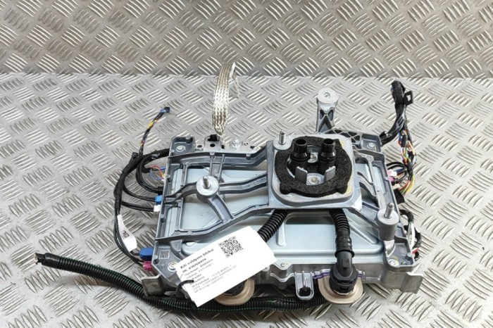 Alt modul de control TESLA MODEL Y 2024 OEM: 2003160-05-D 30760479