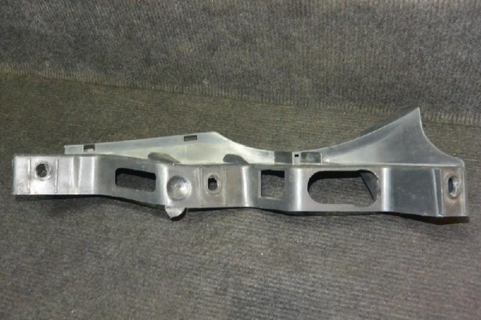 nerasta VW PASSAT B6 3C2 2009 OEM: 3C0807890 1625976