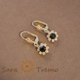 Cercei placati cu aur 18K, cristale zirconia negru-albe in forma de floare