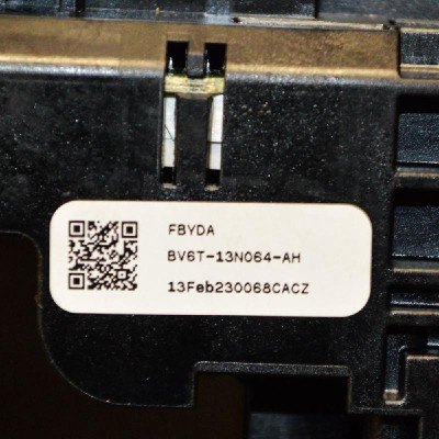 Maneta semnalizare ștergătoare FORD FOCUS III 2013 OEM: AV6T-17A533-ADBV6T-13N064-AHAV6T-13335-AD 1528855 foto