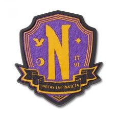 Jibbitz Crocs Wednesday Nevermore Badge foto