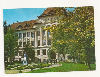 RF4 -Carte Postala- Brad, Liceul Avram Iancu, circulata 1973 foto