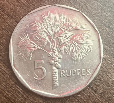 C50 - Moneda foarte veche - Seychelles - 5 rupees - 2010 foto