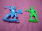 Cumpara ieftin LOT 2 FIGURINE PRET PENTRU AMANDOUA PT COLECTIONARI