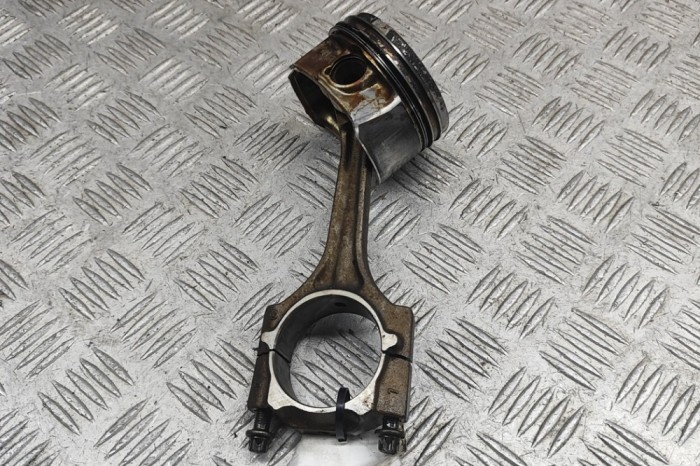 Piston AUDI A4 8EC, B7 2007 OEM: 06D107066C,06D198401C | 31961125