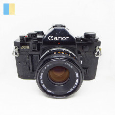 Canon A-1 cu obiectiv Canon Lens FD 50mm f/1.8 S.C. foto