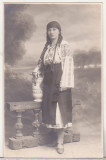 Bnk foto Femeie in costum popular - Foto E Popp Ploesti 1927, Romania 1900 - 1950, Sepia, Etnografie