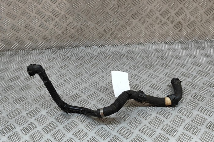 Furtun de lichid de răcire JAGUAR I-PACE X590 2018 OEM: L9D3-8D204-AC 28705385