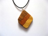 pandantiv lemn artar, ,purple wood.nuc si mahon 52639