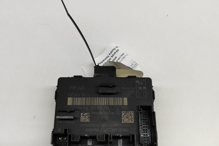 Modul de control ușă dreapta față VW GOLF VIII CD1 2022 OEM: 5Q0959593L,5Q0959593F 21838846