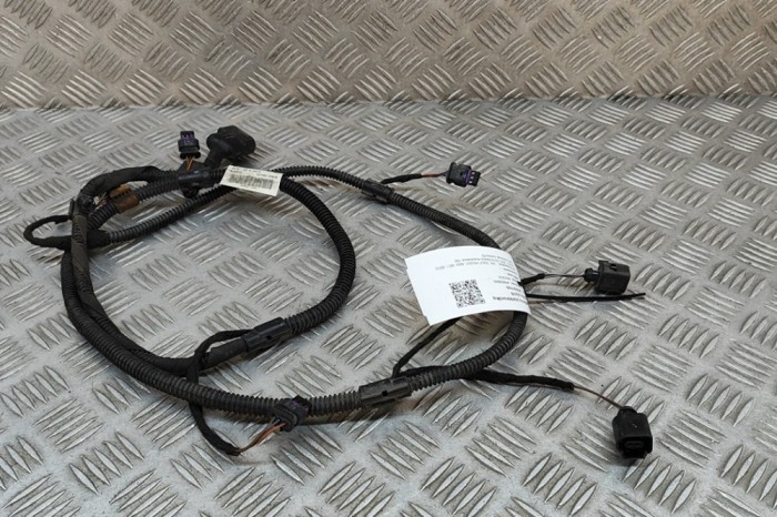 Cablaj senzor de parcare spate VW GOLF VII 5G1, BQ1, BE1, BE2 2016 OEM: 5G0971104L 26607299