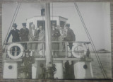 Fotografie de grup pe vapor cu militari romani