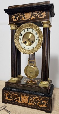 Ceas de semineu cu pendul Napoleon foto