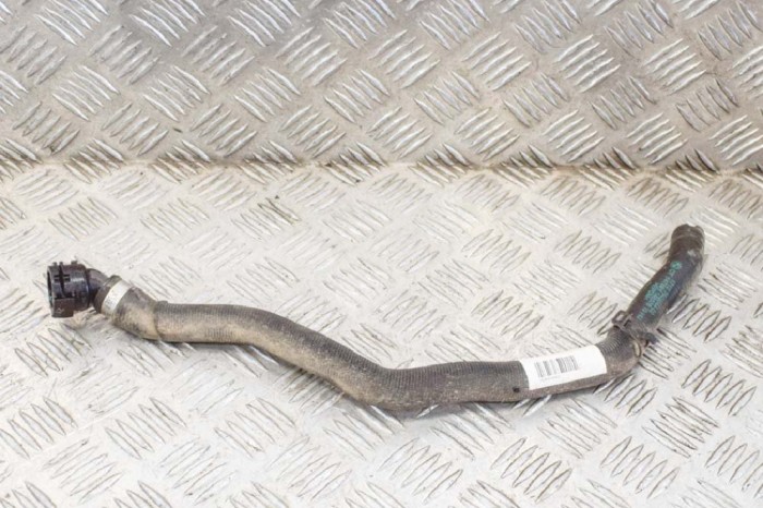 Furtun radiator răcire dreapta BMW 2 Cabrio F23 2015 OEM: 7648644 11261918