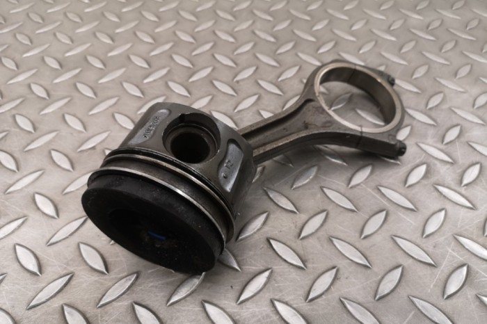 Piston LAND ROVER RANGE ROVER SPORT II L494 2014 OEM: H268X 25367744