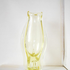 Vaza cristal citrine suflata manual – design Miroslav Klinger, Zelezny Brod Sklo