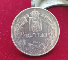 Moneda din argint 250 Lei 1941 Regele Mihai - TOTUL PENTRU TARA - LEGIONARA foto