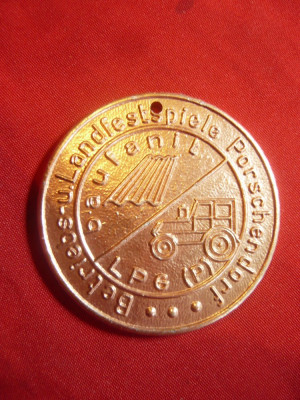 Medalie -Firma Materiale Constructii Porschendorf Saxonia ,d=3,7cm foto