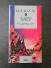 J. R. R. TOLKIEN - CELE DOUA TURNURI partea a II-a a trilogiei STAPANUL INELELOR foto