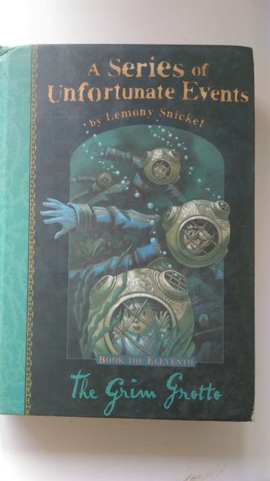 The Grim Grotto - A Series of Unfortunate Events by Lemony Snicket (5+1)5