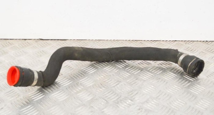 Furtun radiator răcire dreapta AUDI A5 8T3 2014 OEM: 8K0121101M | 3529559