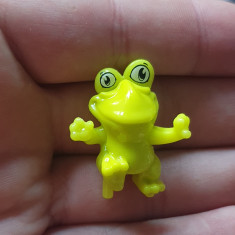 Jucarie mica figurina din plastic, broscuta, inaltime 3 cm, din plastic