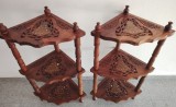 Set de 2 colțare, etajere din lemn de trandafir sculptate integral manual și incrustații din alama stare excelenta