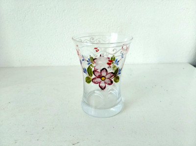 Pahar sticla, pictat manual motiv floral, vechi, vintage, 9cm inaltime foto