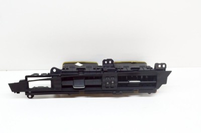 Gura de ventilație planșa de bord TOYOTA AURIS _E18_ 2014 OEM: 55670-02310 11812203 foto