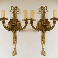 Eleganta pereche de aplice din bronz masiv in stilul Empire
