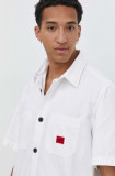 Cumpara ieftin HUGO cămașă din bumbac bărbați, culoarea alb, cu guler clasic, relaxed 50495912