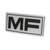 Emblema Massey Ferguson cod OEM 1682944M91 pentru Seria 200 (230, 240, 250, 260, 265, 275, 285, 290, 298) si Seria 600 (675, 690, 698, 698T, 699)