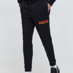 HUGO pantaloni de trening din bumbac culoarea negru, cu imprimeu 50504788