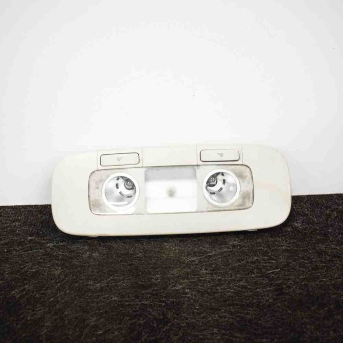 Iluminare interioară VW PASSAT Variant B6 3C5 2008 OEM: 3C0947291C 3598118