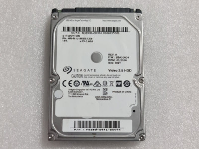 Hard disk laptop Seagate 1Tb ST1000VT000 8Mb Cache 5400Rpm Sata II 2.5&amp;quot; inch foto