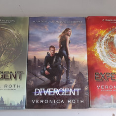 Veronica Roth - Experiment , Divergent , Insurgent