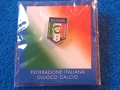 Insigna fotbal - Federatia de Fotbal din ITALIA foto