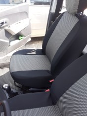 Montaj huse scaune auto foto