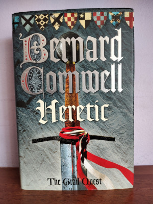 Bernard Cornwell &amp;ndash; Heretic (The Grail Quest) - in engleza foto