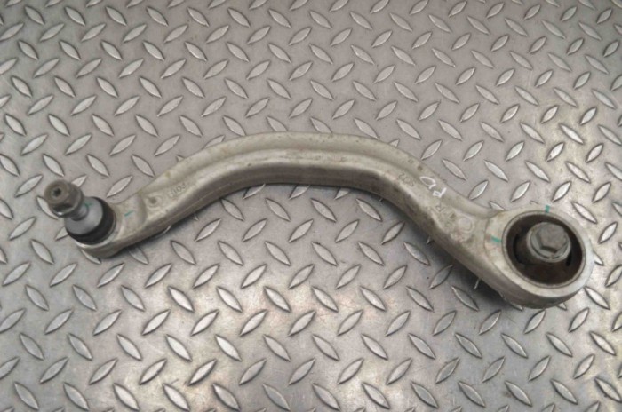 Braț curbat dreapta față TESLA MODEL 3 2023 OEM: Sedan | 24865050