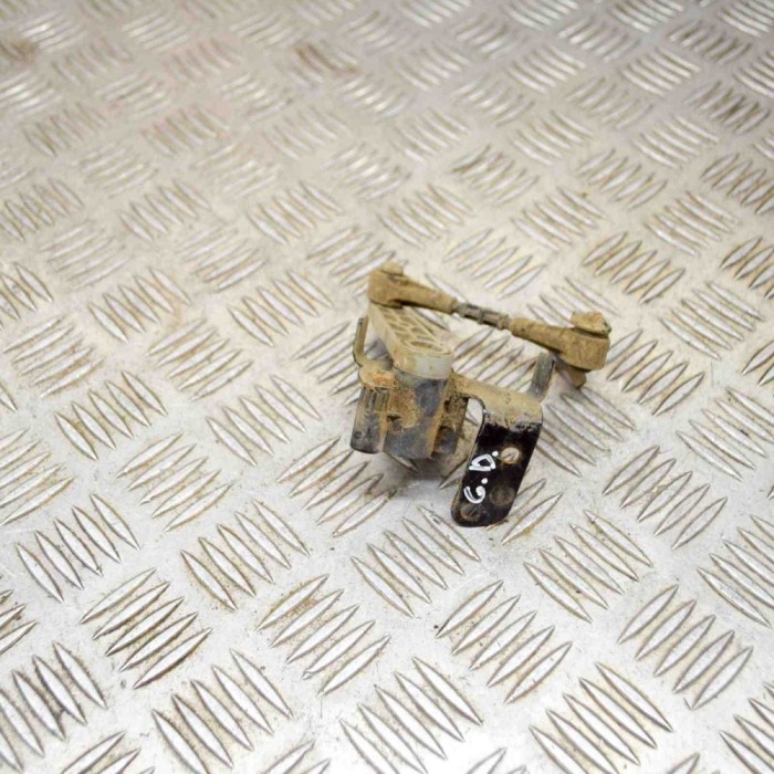 Senzor de nivel &icirc;nălțime dreapta spate LAND ROVER RANGE ROVER VELAR L560 2019 OEM: HK83-3C280-DA 13977938