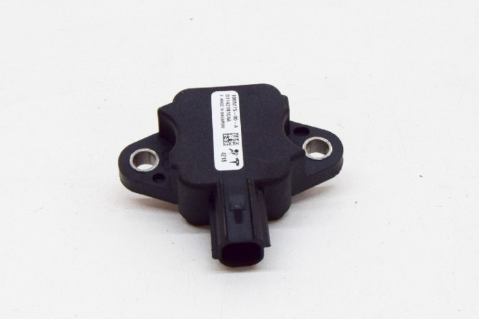 Senzor de impact dreapta față TESLA MODEL S 2014 OEM: 1005275-00-A | 11611185