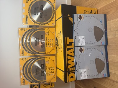 Fierăstrău circular Dewalt foto