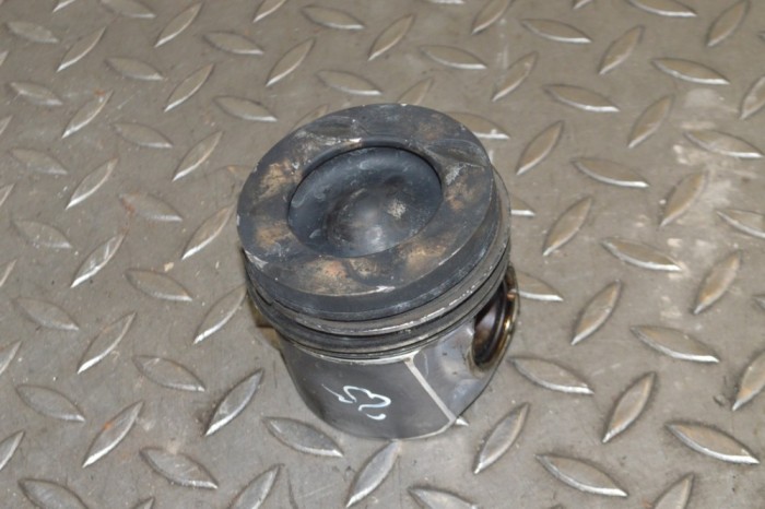 Piston MERCEDES-BENZ C T-Model S204 2010 OEM: 65100 11166170