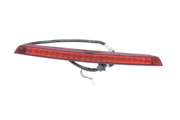 A treia lampa de fr&acirc;nă SSANGYONG KORANDO 2016 OEM: 8382034002 22945441
