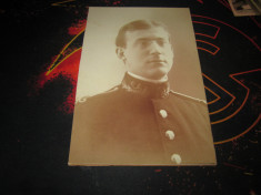 militar regalist lipita pe carton gros f1 foto