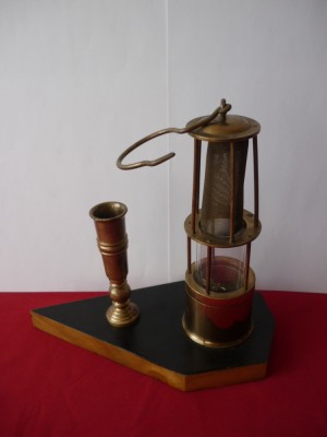 MACHETA LAMPA DE MINA DIN BRONZ foto