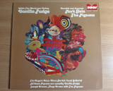 LP (vinil vinyl) The Pigeons - While The World Was Eating Vanilla Fudge (VG+)