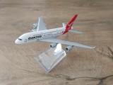Macheta metalica de avion Qantas din Australia| Decoratie| Perfect pt cadou