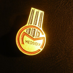 Insigna CM Medgidia- metal si email ,L=2,7 cm